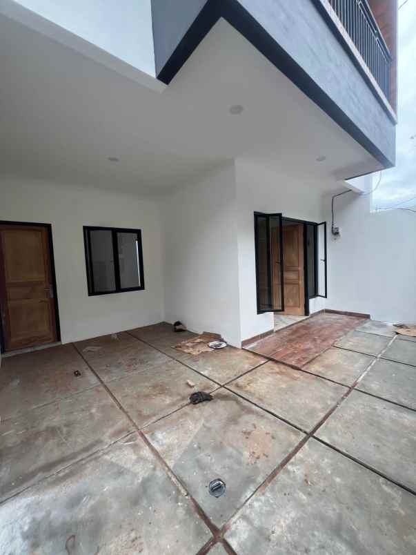 dijual rumah jl wibawa mukti jati asih