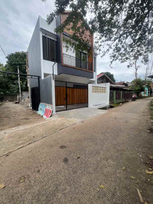 dijual rumah jl wibawa mukti jati asih