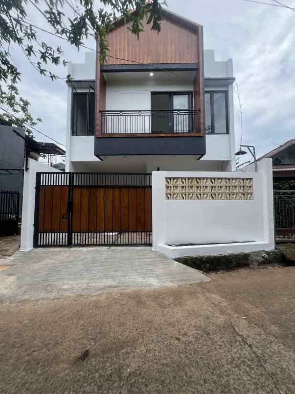 dijual rumah jl wibawa mukti jati asih