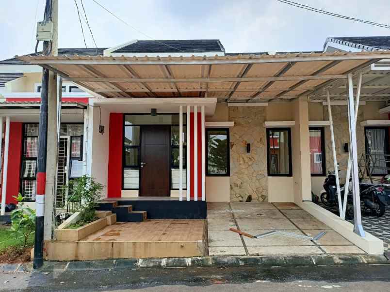 dijual rumah jln pinang raya pamulang