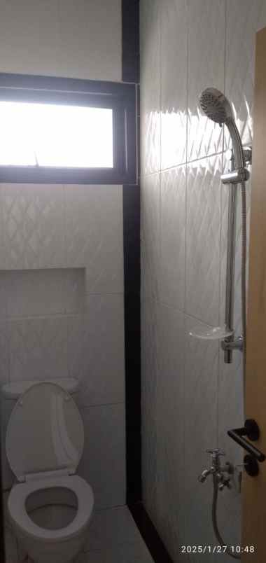 dijual rumah jln surya raya jakasetia