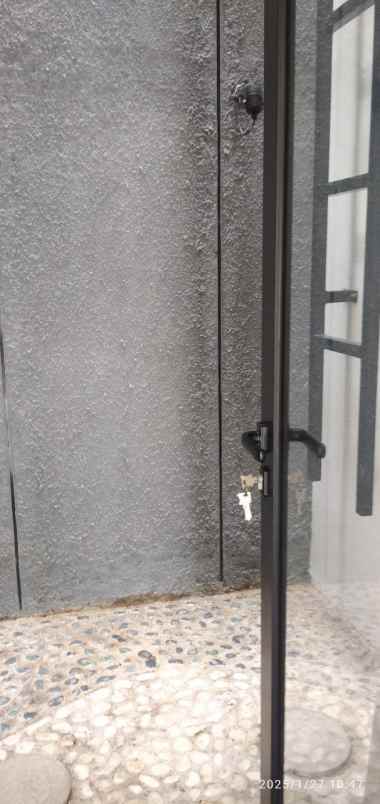 dijual rumah jln surya raya jakasetia