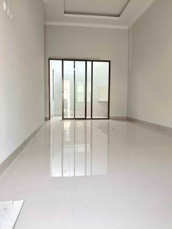 dijual rumah jln tabroni