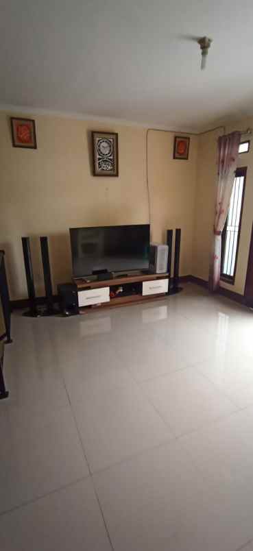 dijual rumah jln tirtakencana 2 kel