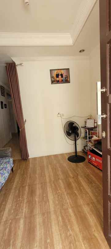 dijual rumah jurang manggu timur