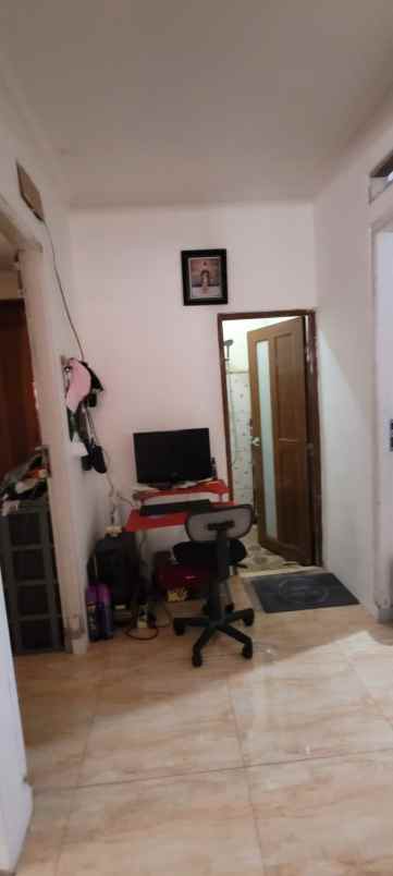 dijual rumah jurang manggu timur