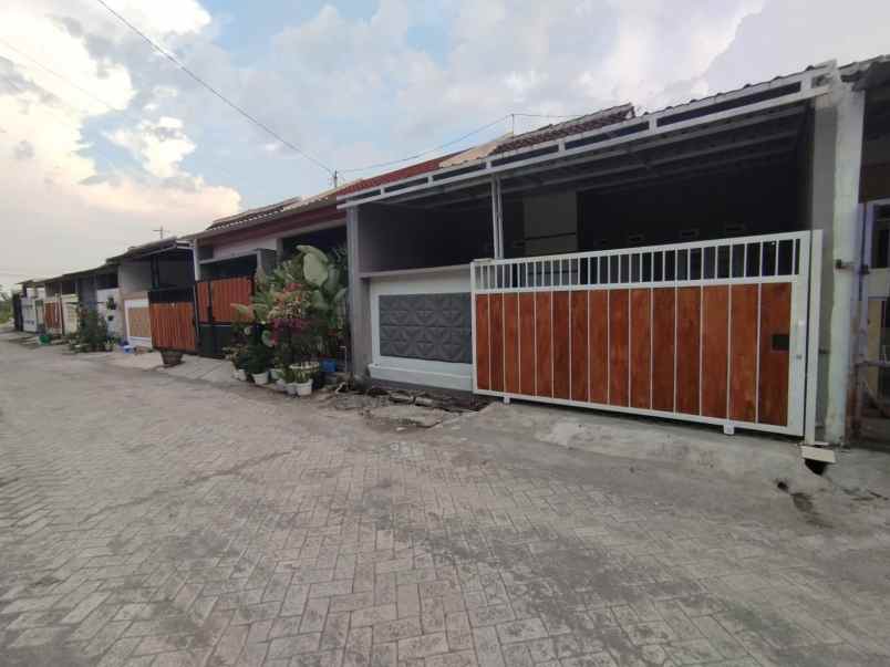 dijual rumah kadokan grogol sukoharjo