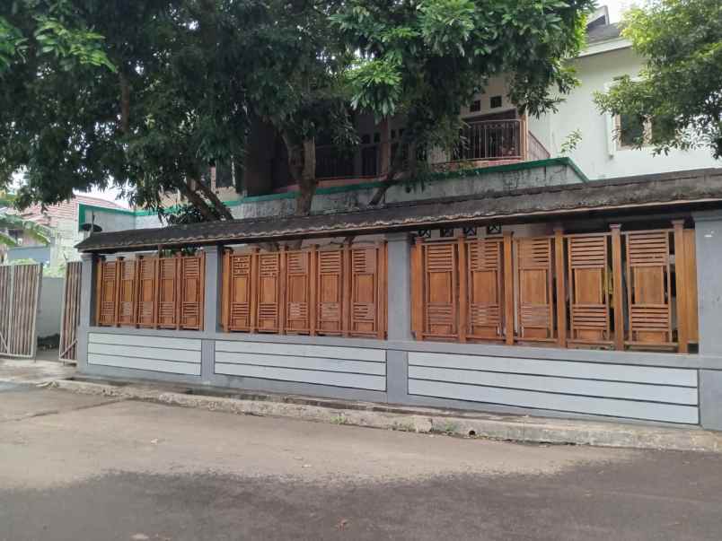 dijual rumah kagungan lontarbaru