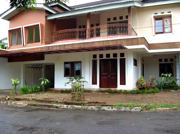 dijual rumah kagungan lontarbaru