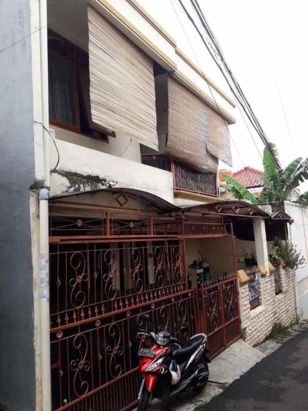 dijual rumah kalisari