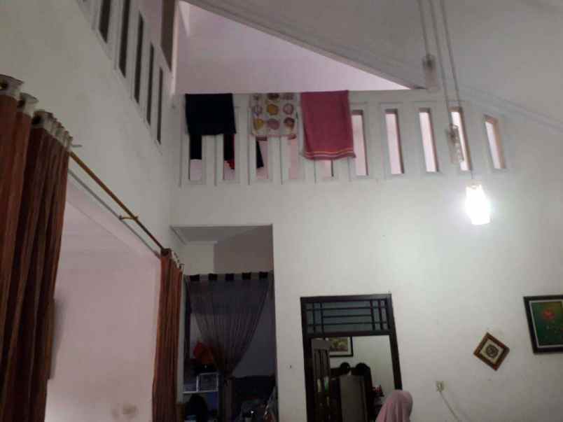 dijual rumah kalisari