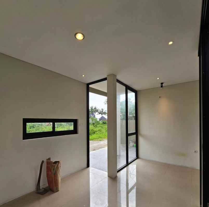 dijual rumah kaliurang km 10