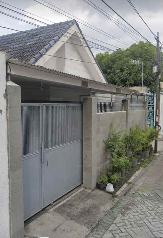 dijual rumah karang asem