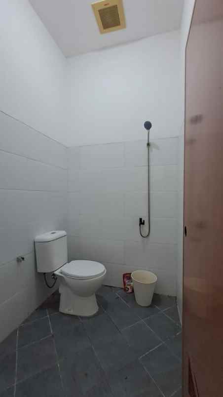 dijual rumah karang satria