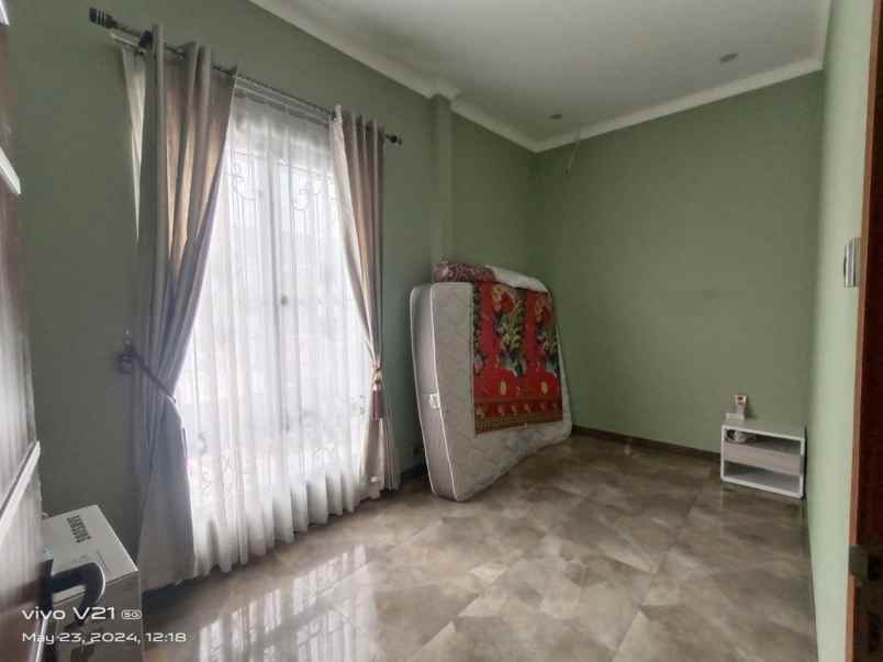 dijual rumah karawaci tangerang