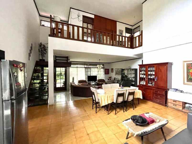 dijual rumah kayumas