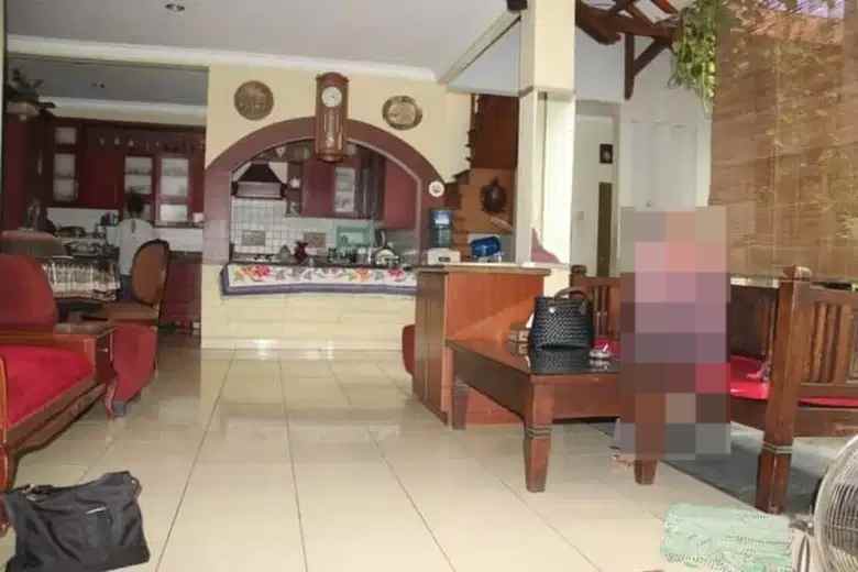 dijual rumah kebayoran lama