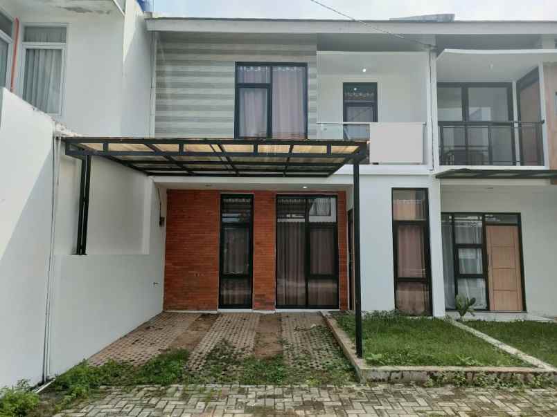 dijual rumah kec parongpong