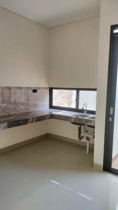 dijual rumah kel sukamiskin arcamanik