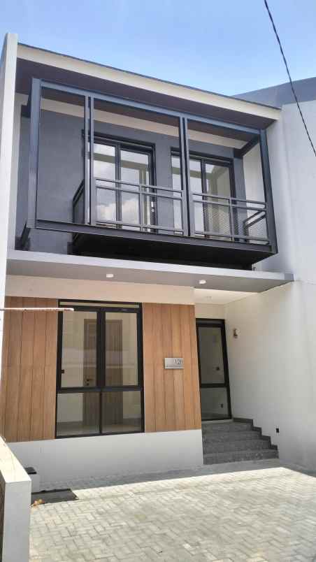 dijual rumah kel sukamiskin arcamanik