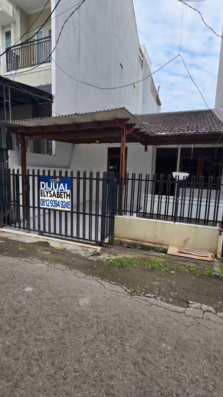 dijual rumah kelapa gading