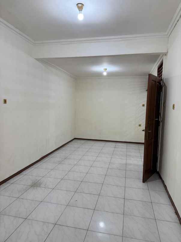 dijual rumah kelapa gading