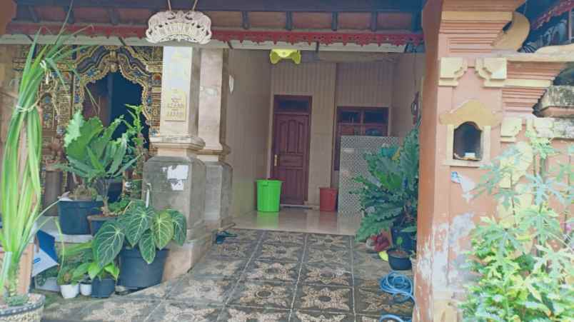 dijual rumah kelapa gading blahbatuh