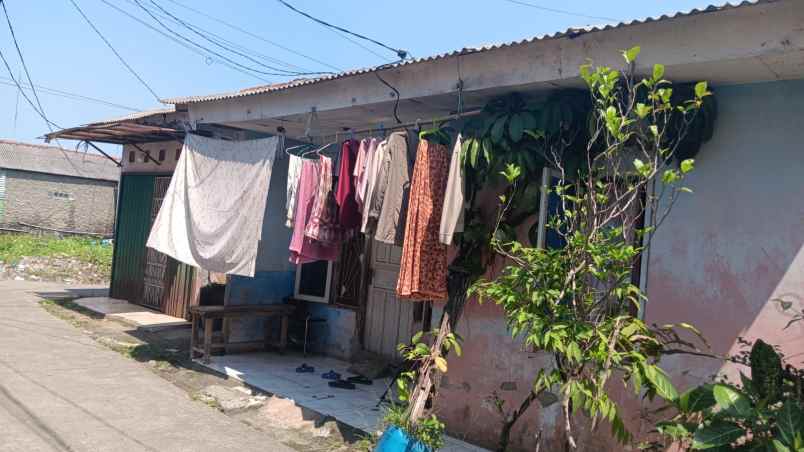 dijual rumah kelurahan ratu jaya