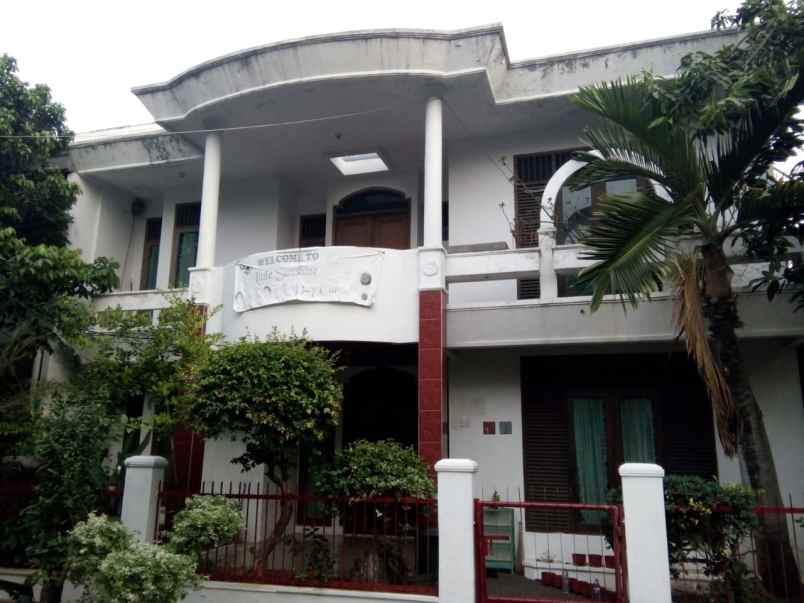 dijual rumah kembangan selatan jakarta