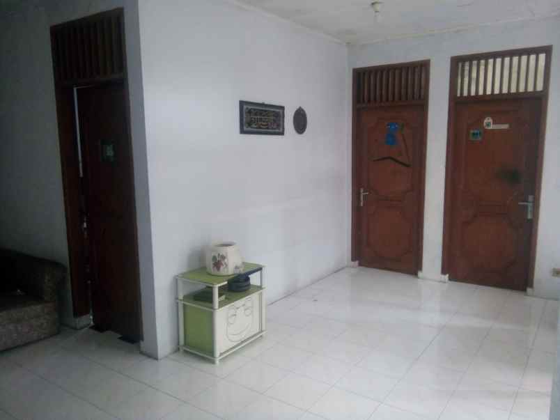 dijual rumah kembangan selatan jakarta
