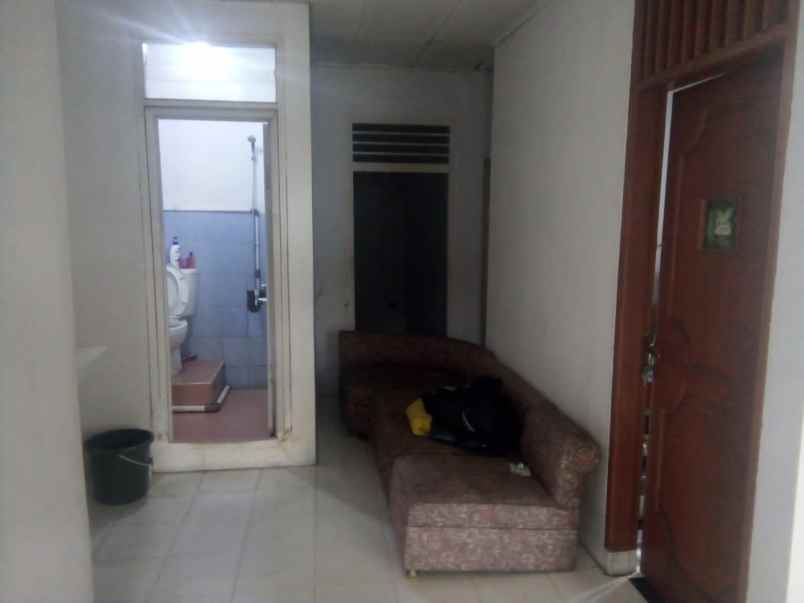 dijual rumah kembangan selatan jakarta