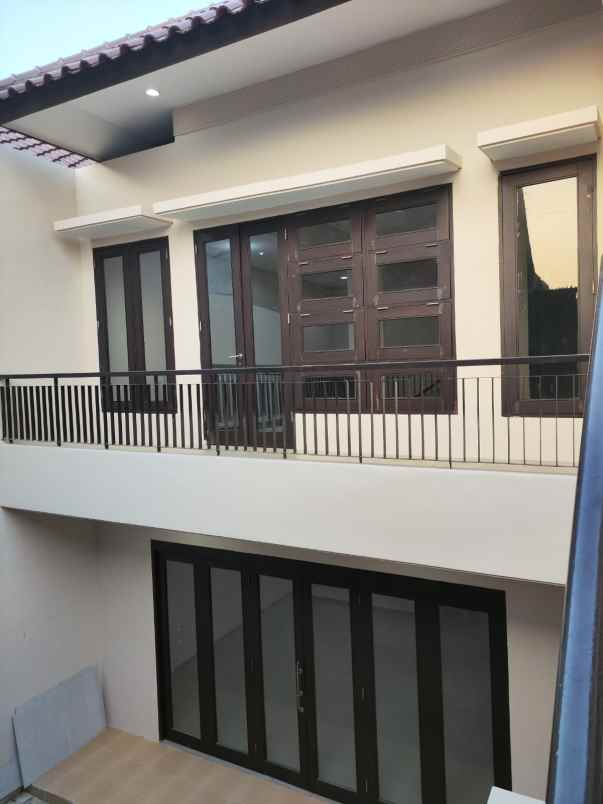 dijual rumah kertajaya indah regency