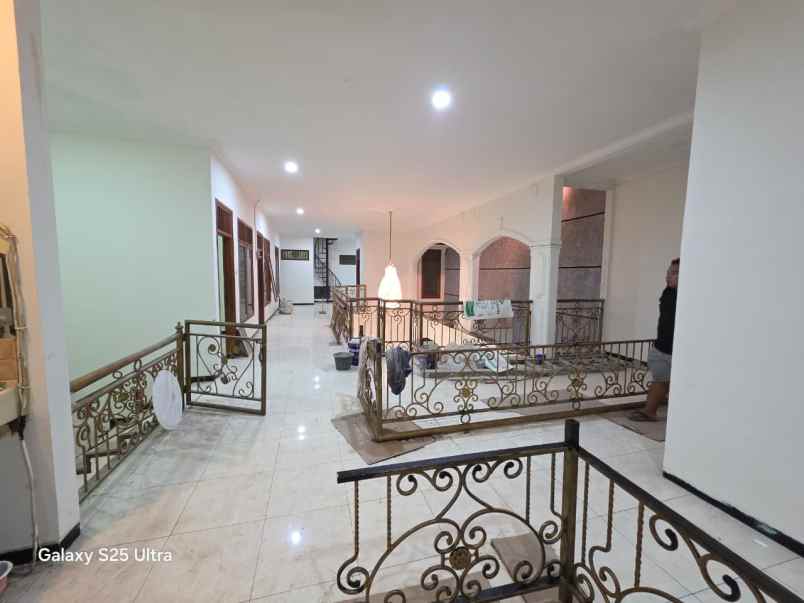 dijual rumah ketintang baru