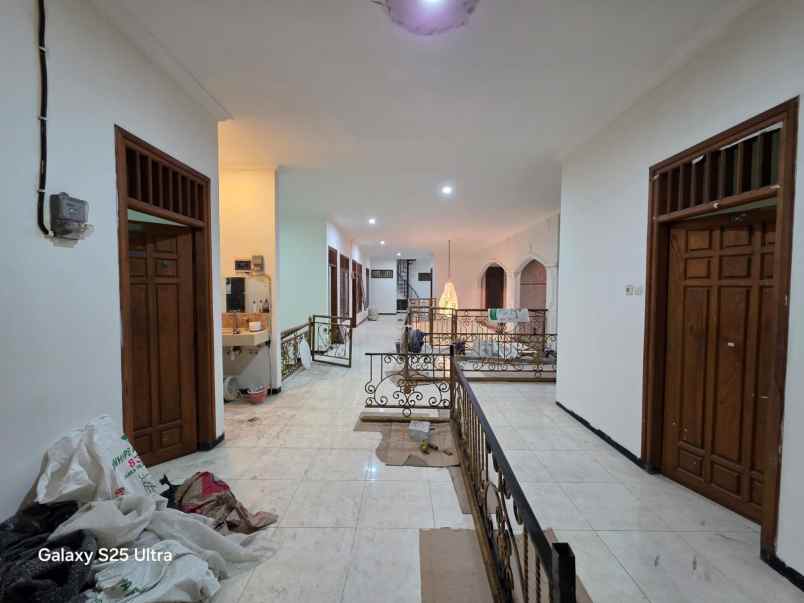 dijual rumah ketintang baru