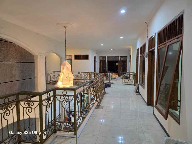 dijual rumah ketintang baru