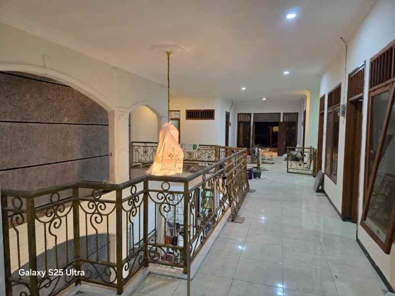 dijual rumah ketintang baru