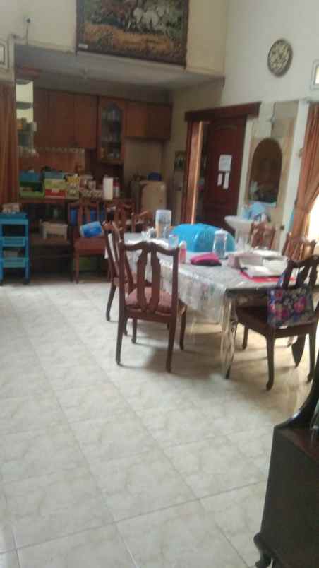 dijual rumah ketintang madya