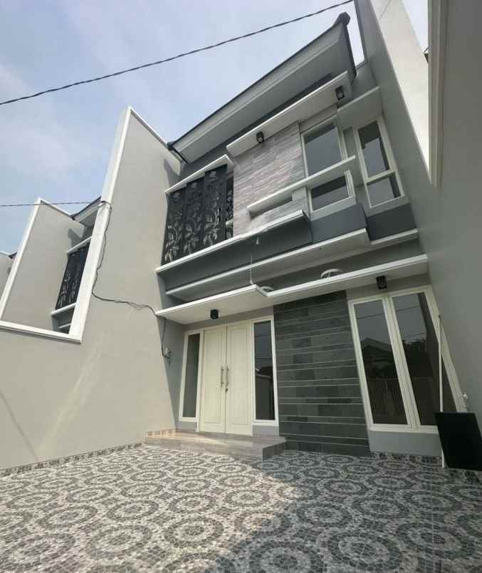 dijual rumah klampis anom wisma mukti