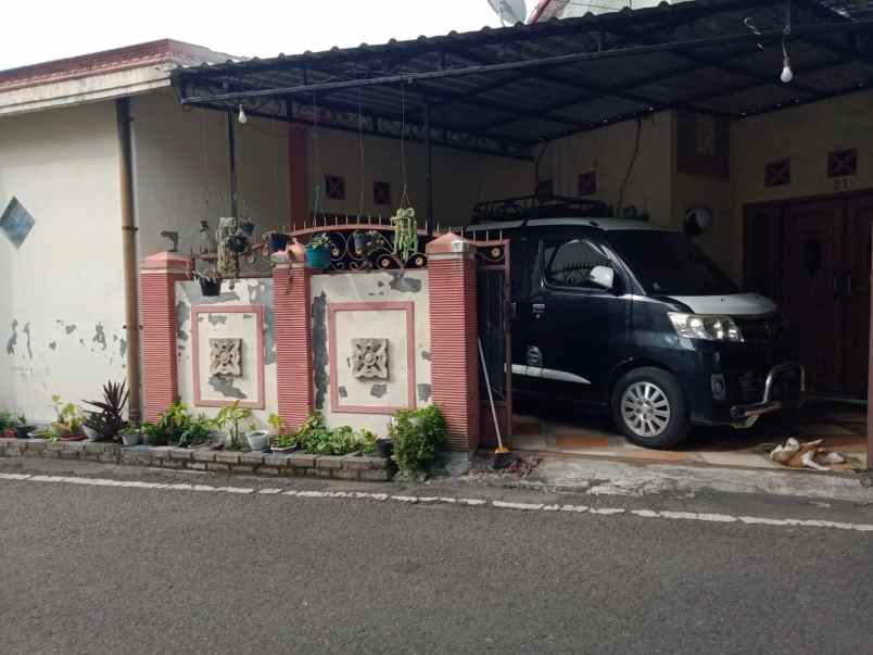 dijual rumah klojen