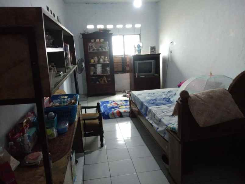 dijual rumah komersil daerah kemantren sumber cirebon