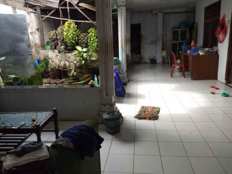 dijual rumah komersil daerah kemantren sumber cirebon