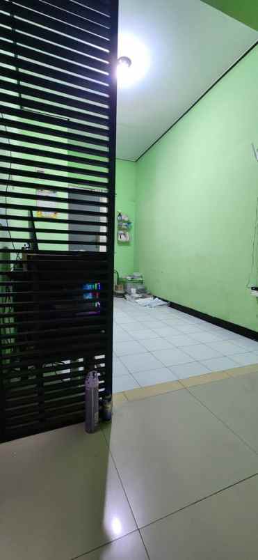 dijual rumah komplek adipura cluster