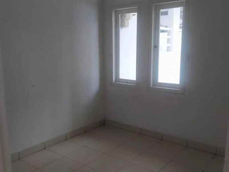 dijual rumah komplek buahbatu regency