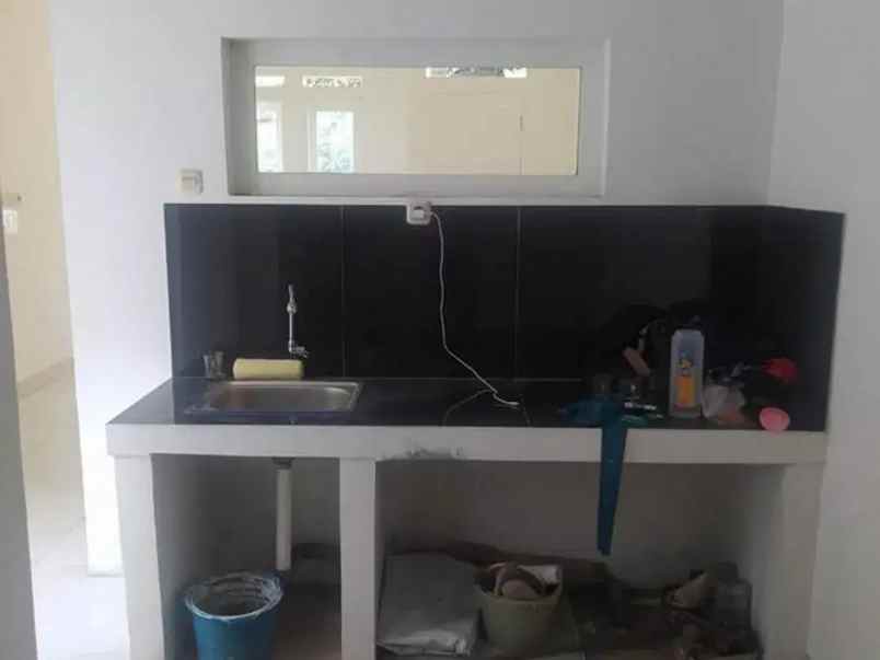 dijual rumah komplek buahbatu regency