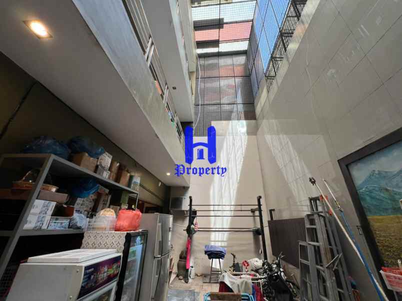 dijual rumah komplek cemara asri jalan