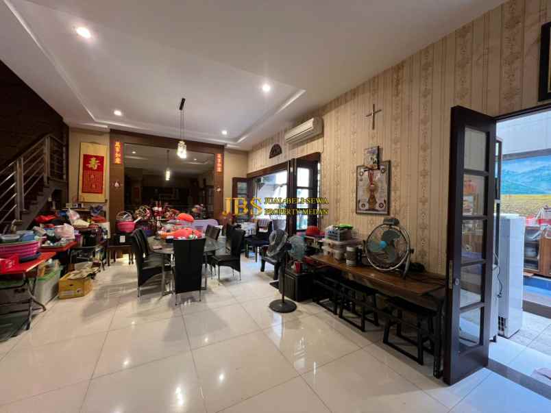 dijual rumah komplek cemara asri jalan