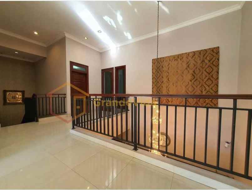 dijual rumah komplek elit duren tiga