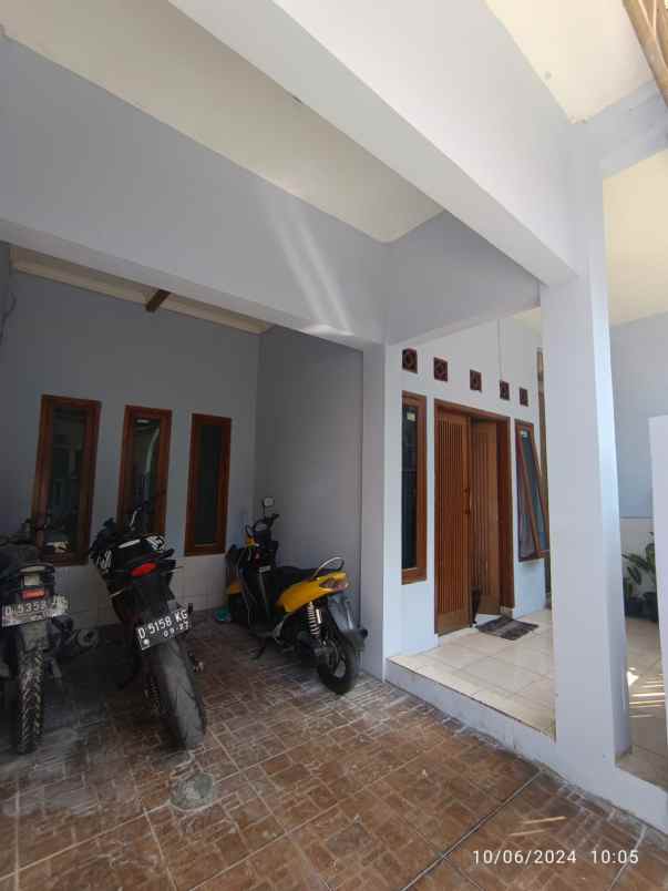 dijual rumah komplek gba 3 ciganitri