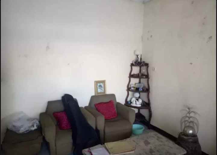 dijual rumah komplek guruminda