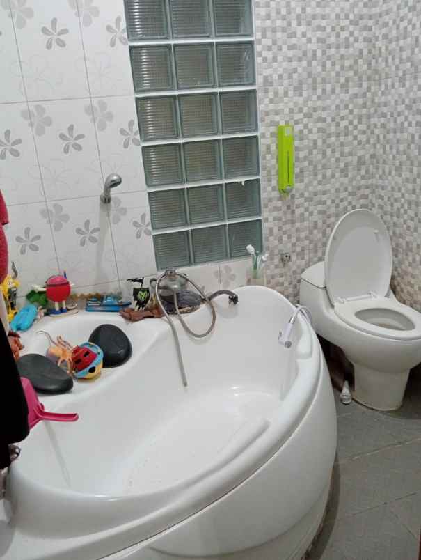 dijual rumah komplek kavling marinir